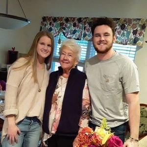 Meet your Posher, Pam